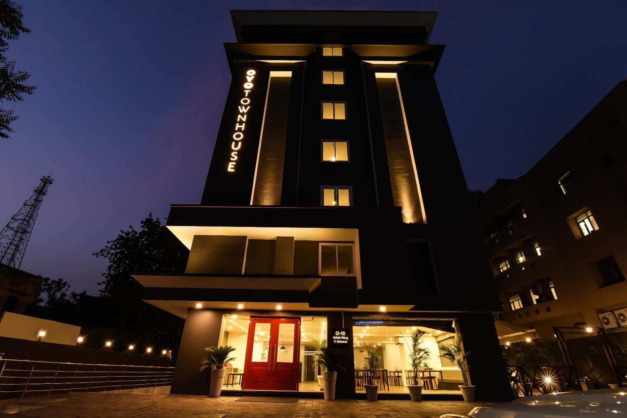 โอโย ทาวน์เฮาส์ 036 ซี สกีม อหิงสา เซอร์เคิล Hotel ชัยปุระ ภายนอก รูปภาพ
