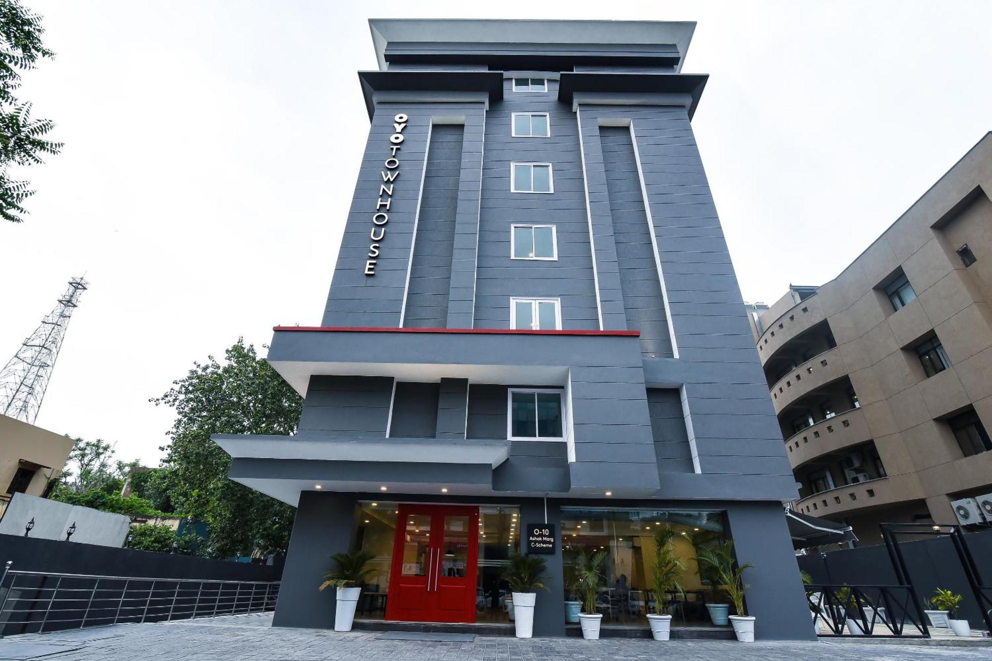 โอโย ทาวน์เฮาส์ 036 ซี สกีม อหิงสา เซอร์เคิล Hotel ชัยปุระ ภายนอก รูปภาพ